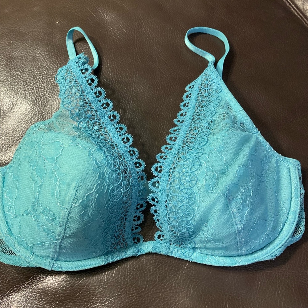 Victoria’s Secret deep plunge lace bra